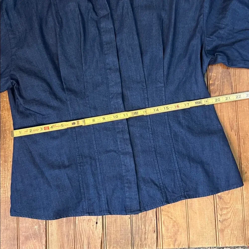 Banana Republic women’s shirt fitted denim chambray long sleeve Button-Up Shirt - Picture 4 of 7